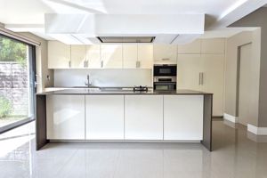 Photo 17- click for photo gallery